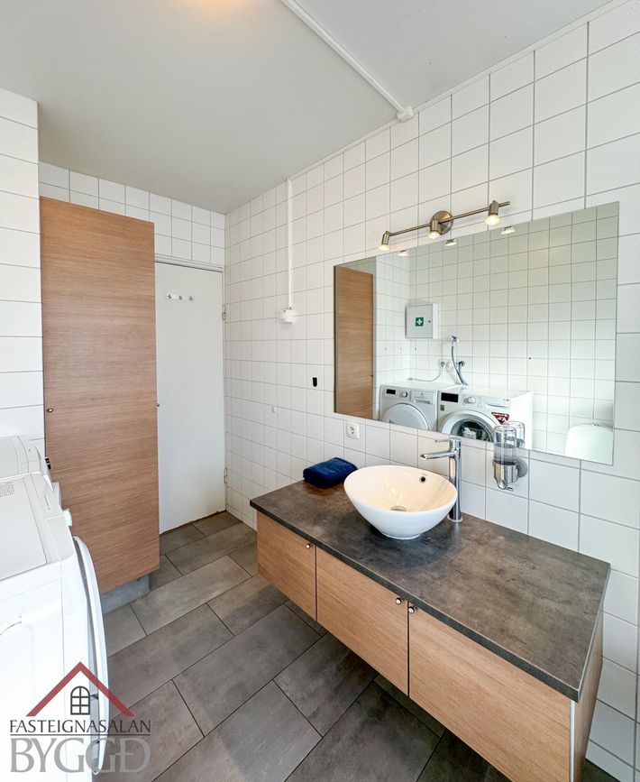 Munkaþverárstræti 33, 600 Akureyri