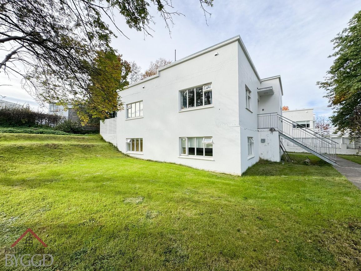 Munkaþverárstræti 33, 600 Akureyri