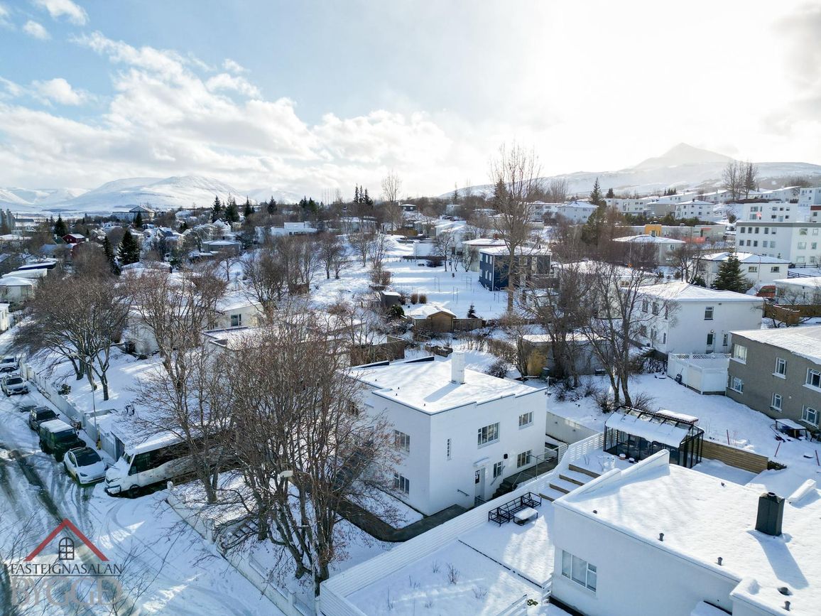 Munkaþverárstræti 33, 600 Akureyri