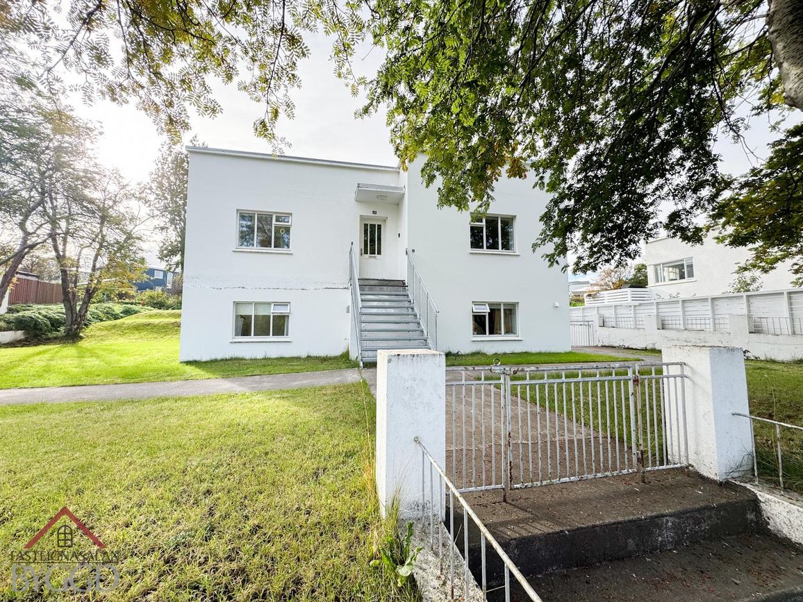 Munkaþverárstræti 33, 600 Akureyri