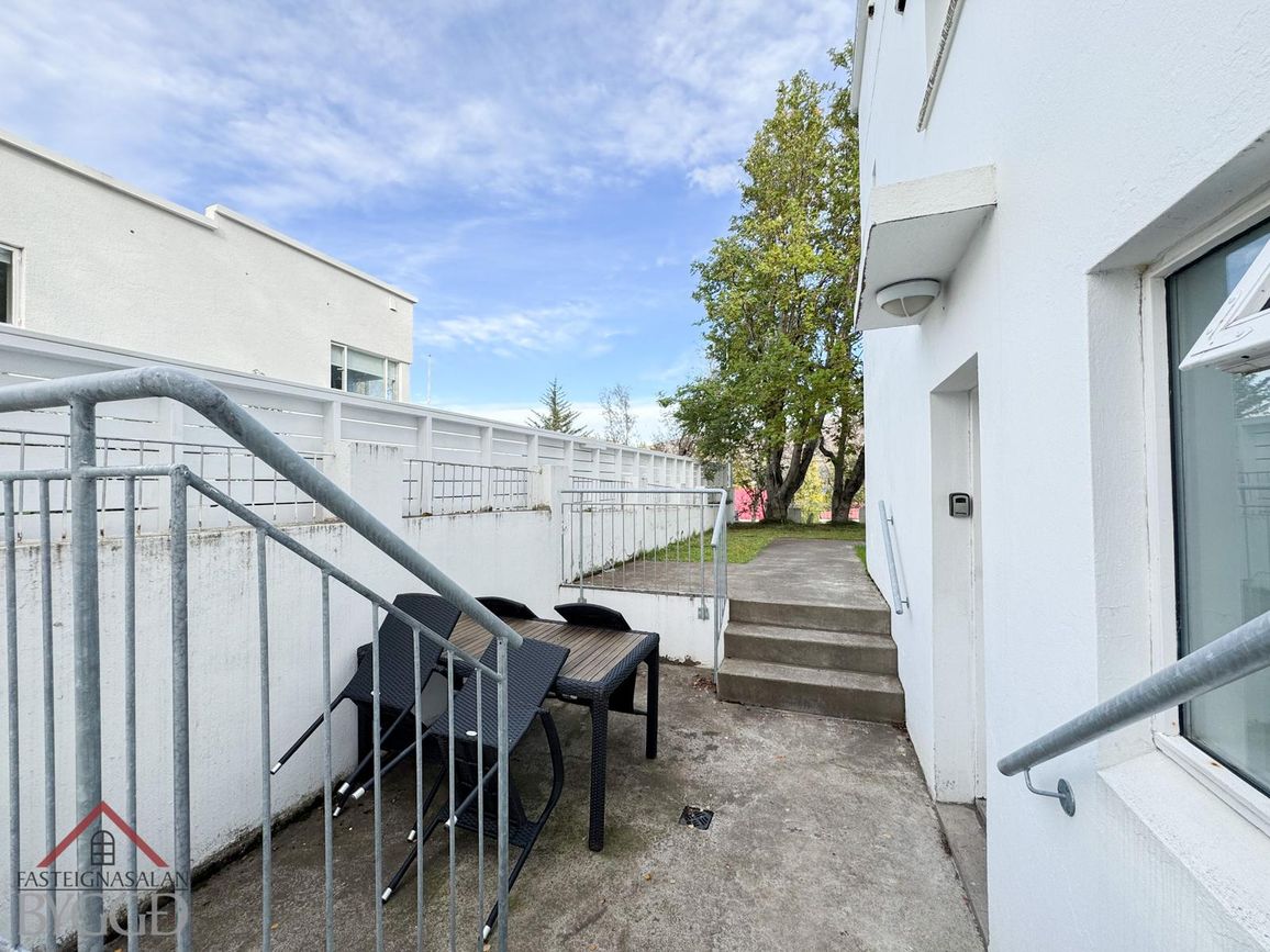 Munkaþverárstræti 33, 600 Akureyri