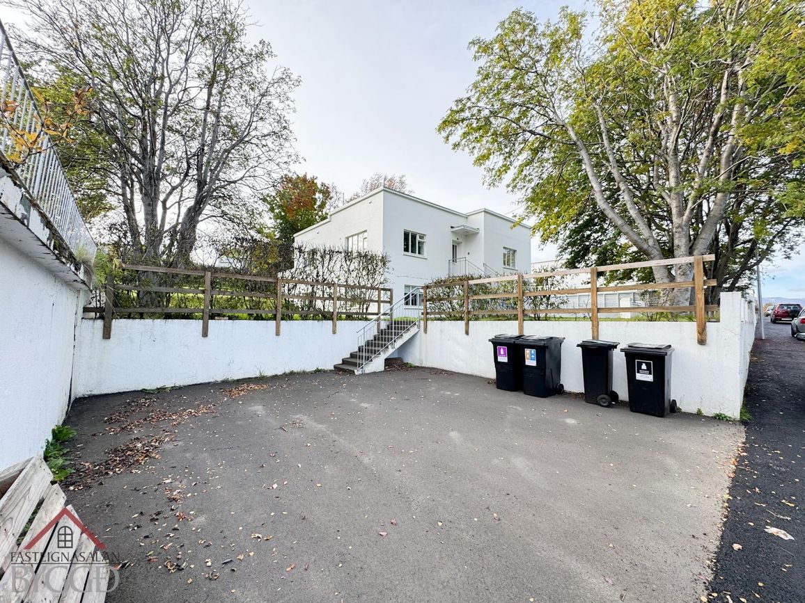 Munkaþverárstræti 33, 600 Akureyri