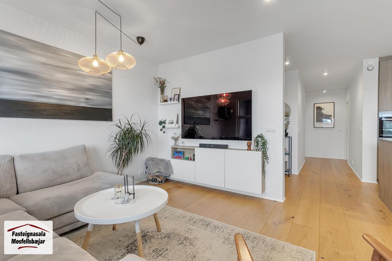 Uglugata 2, 270 Mosfellsbær