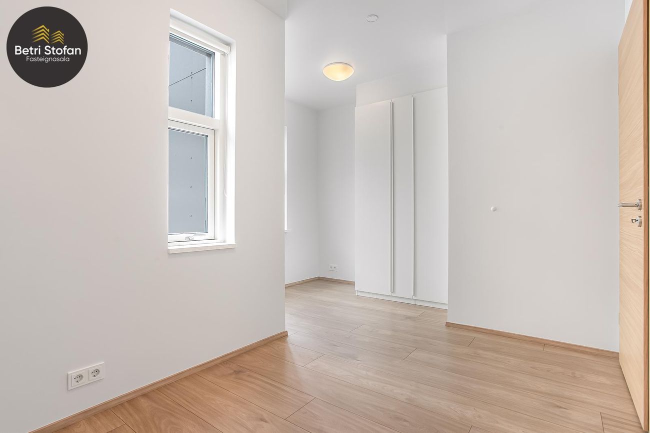 Smyrilshlíð 18, 102 Reykjavík