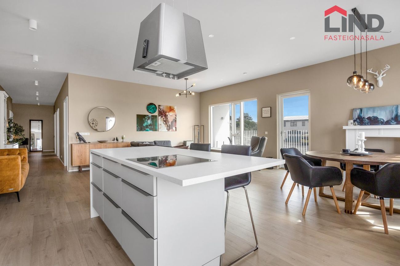 Hafnarbraut 9, 200 Kópavogur