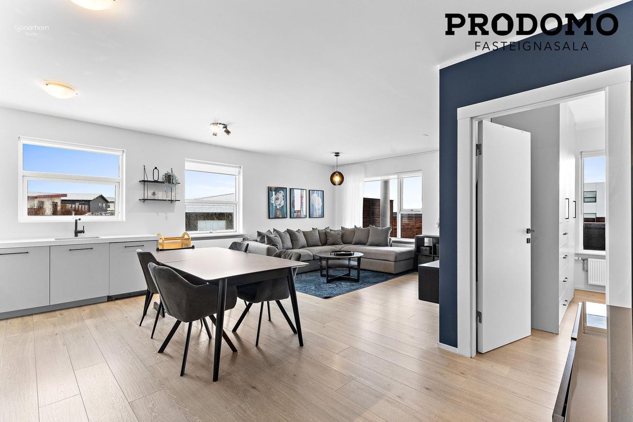 Dalsbraut 26, 260 Reykjanesbær