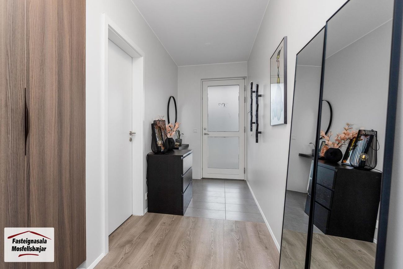 Gerplustræti 2, 270 Mosfellsbær