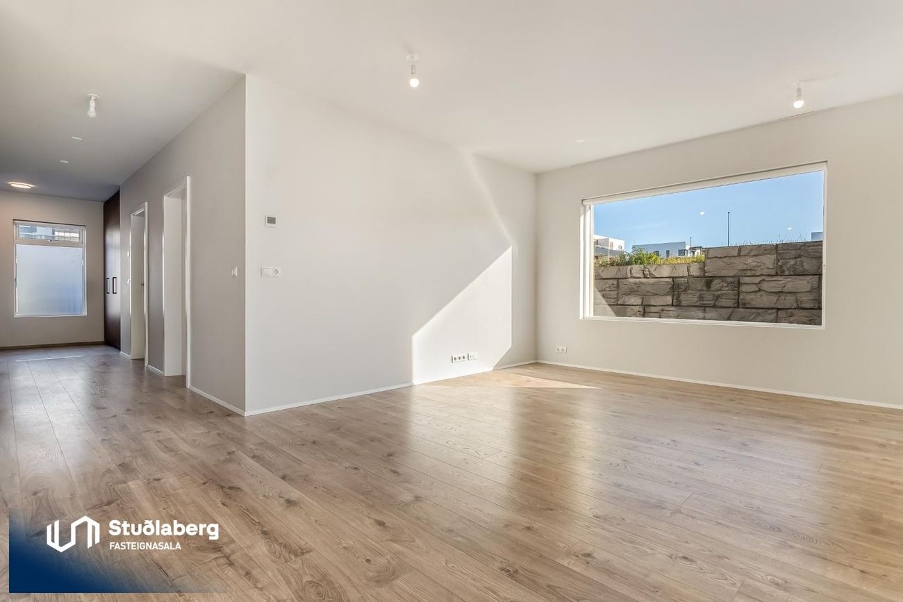 Bjarkardalur 23A - 0101, 260 Reykjanesbær