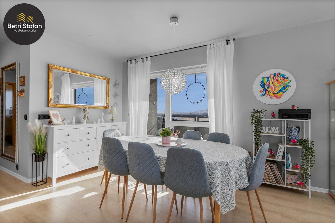 Álfkonuhvarf 49, 203 Kópavogur