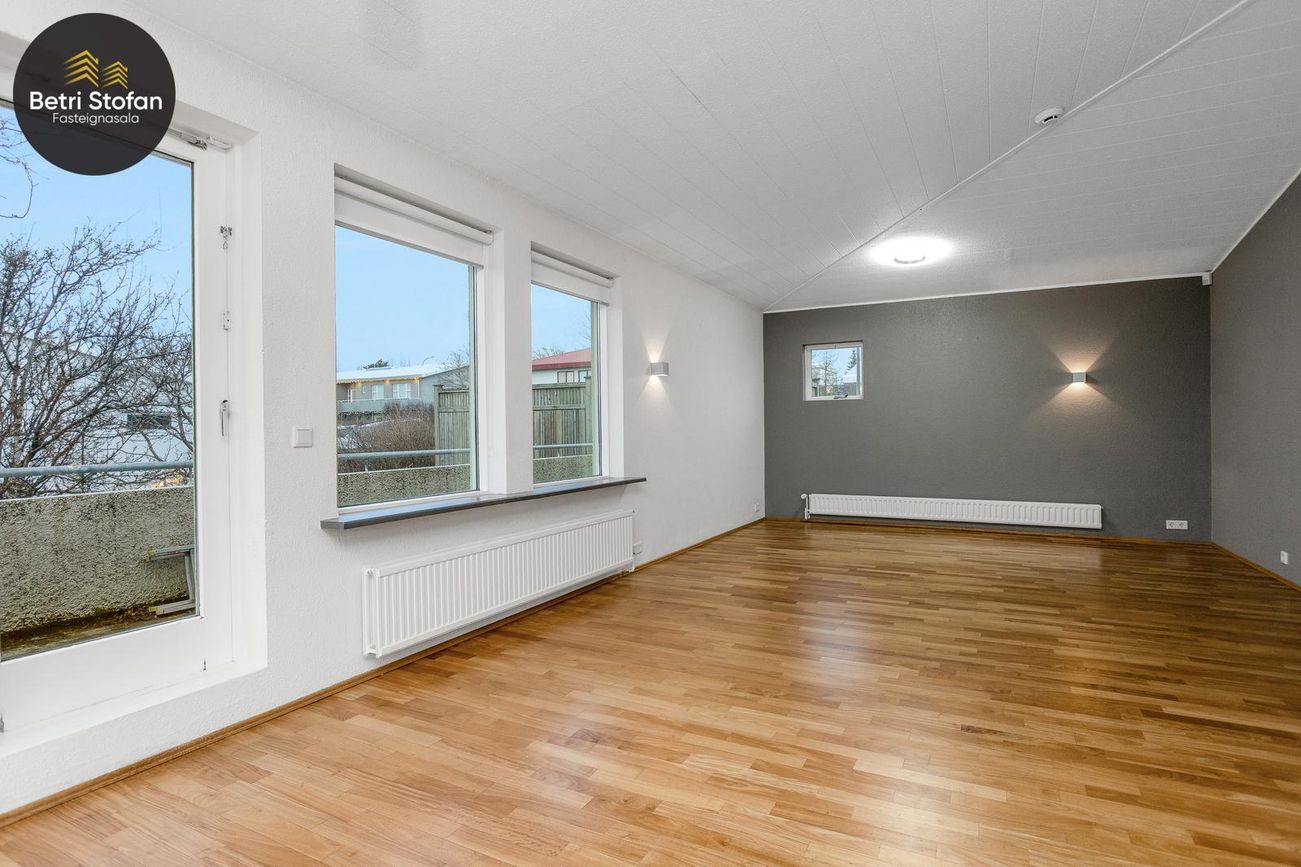 Dverghamrar 24 - 0101, 112 Reykjavík