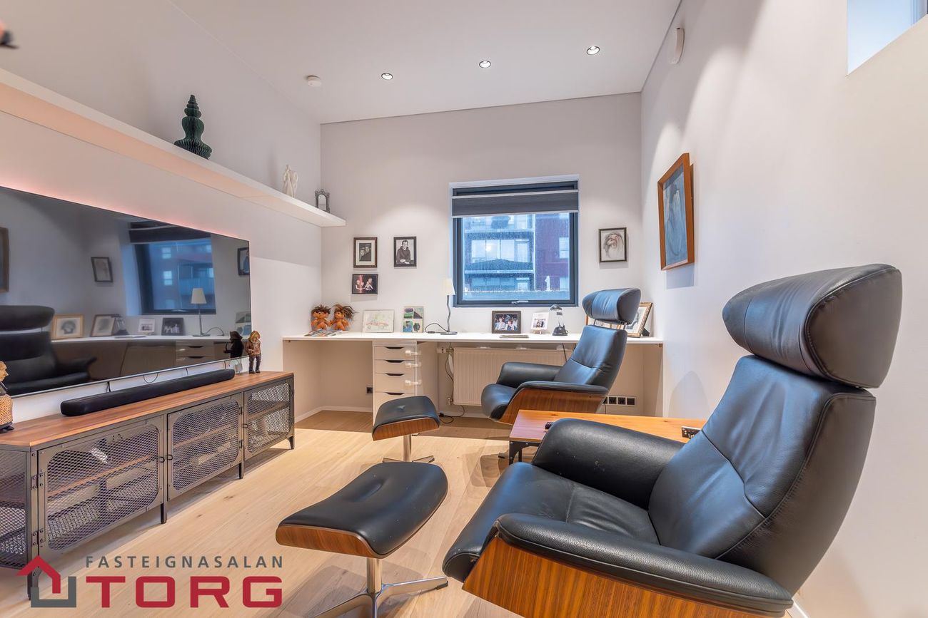 Lautarvegur 8, 103 Reykjavík