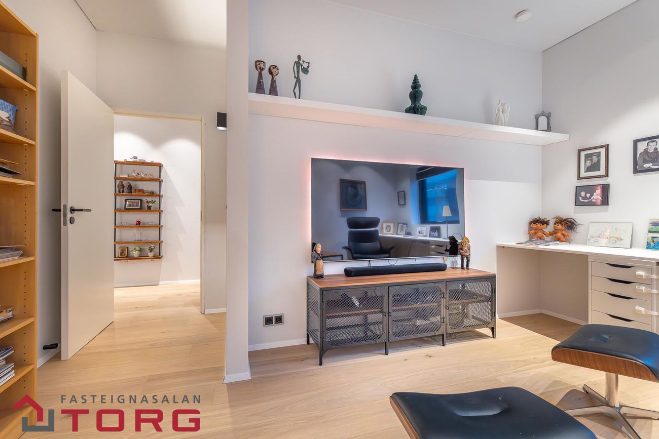 Lautarvegur 8, 103 Reykjavík