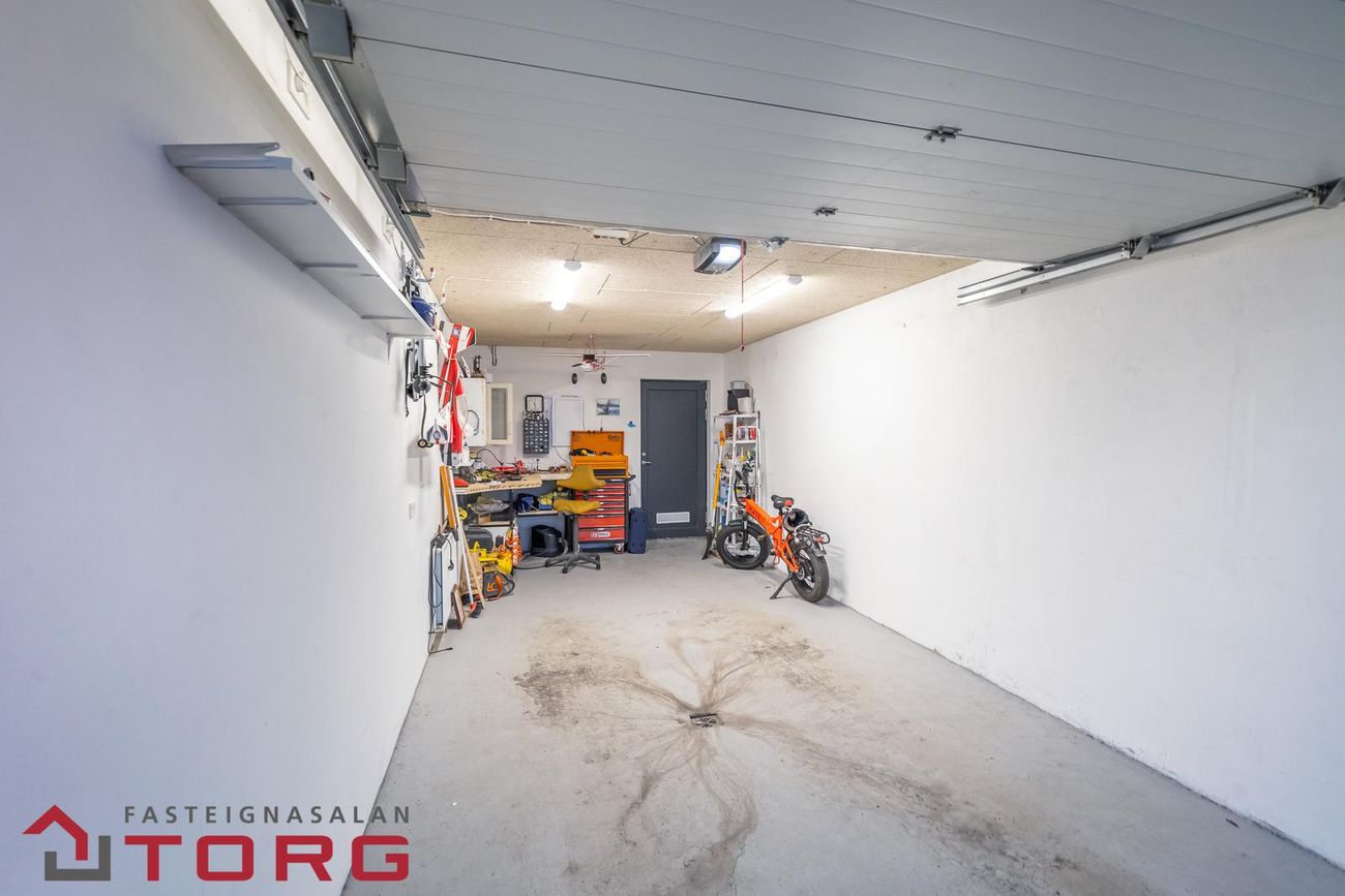Lautarvegur 8, 103 Reykjavík