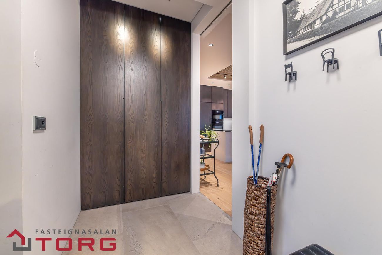 Lautarvegur 8, 103 Reykjavík