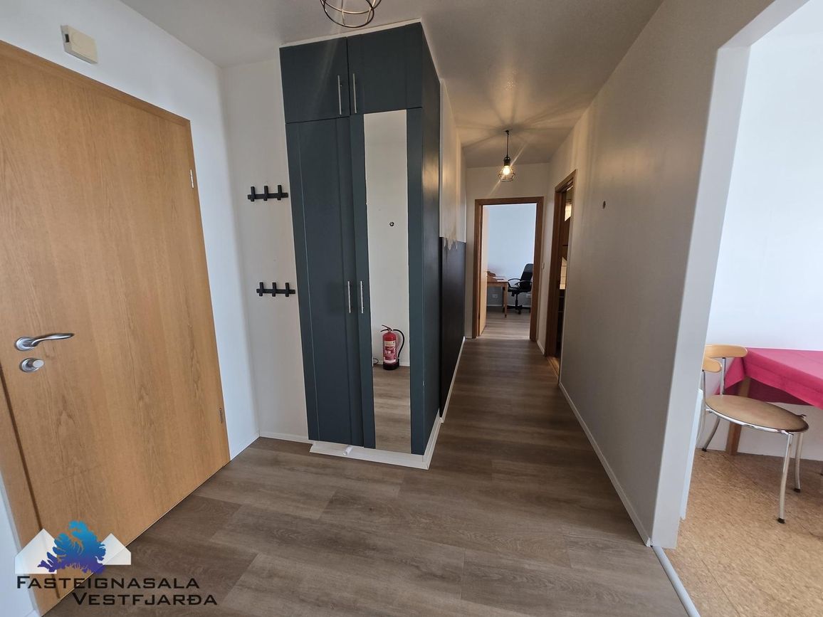 Urðarvegur 80 - 0203, 400 Ísafjarðarbær