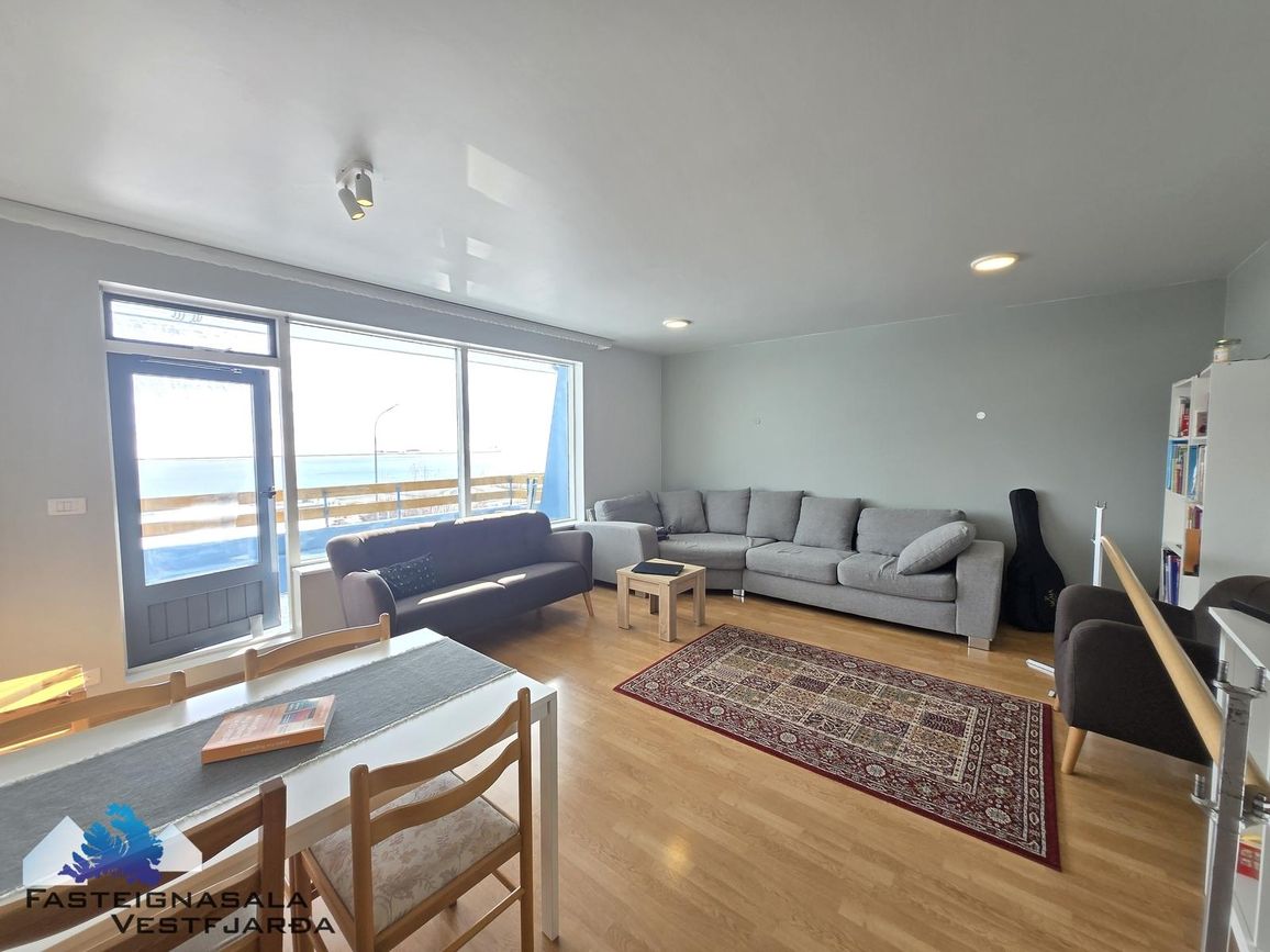 Urðarvegur 80 - 0203, 400 Ísafjarðarbær