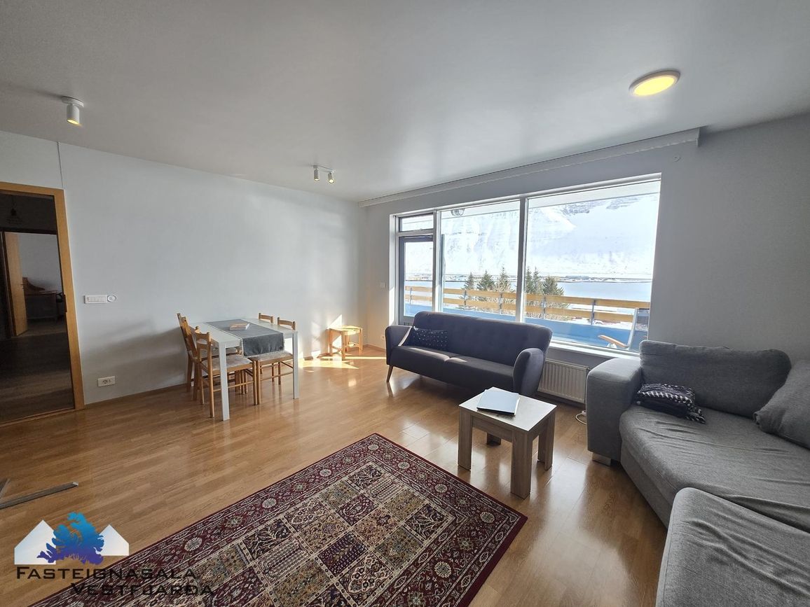 Urðarvegur 80 - 0203, 400 Ísafjarðarbær