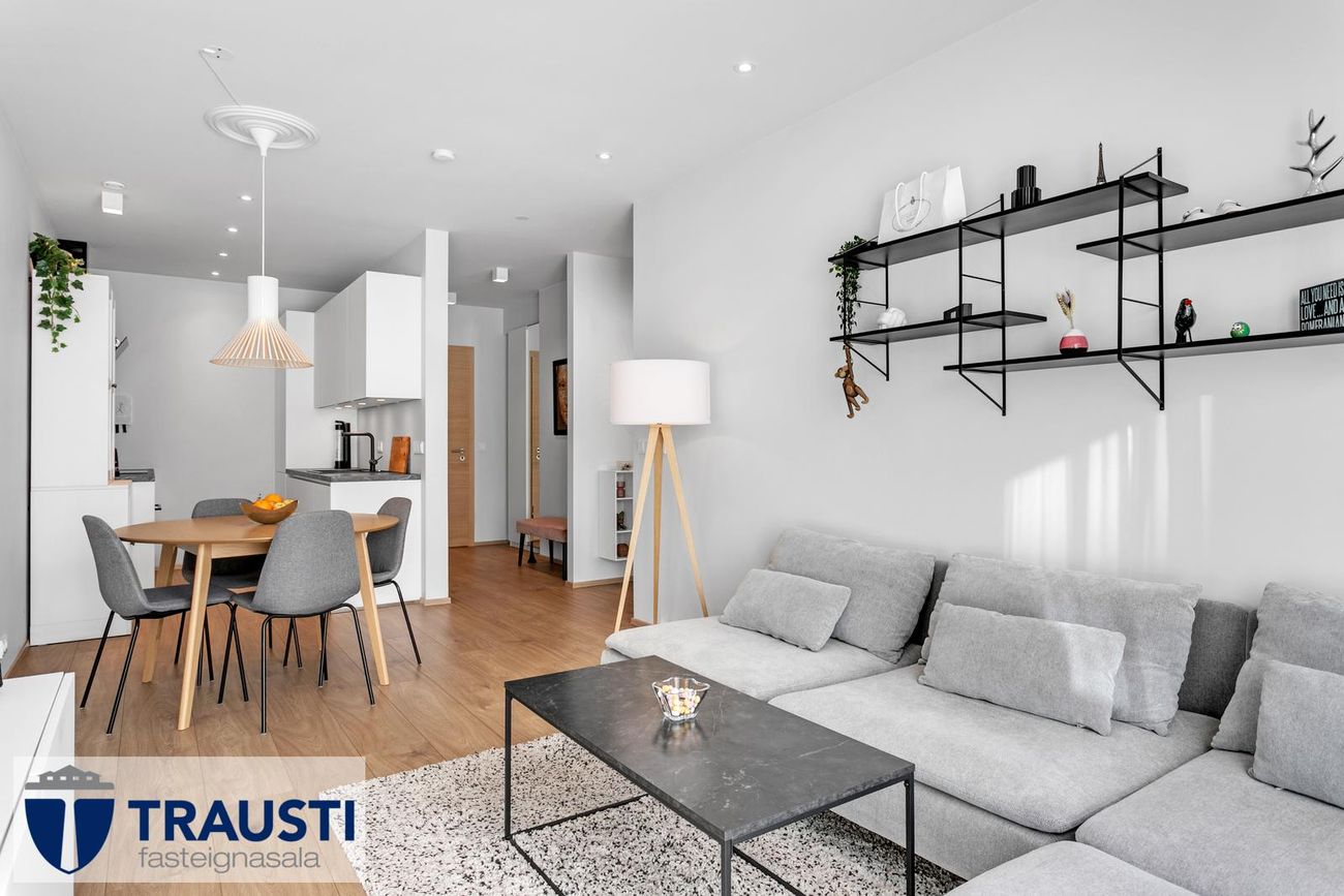 Smyrilshlíð 14, 102 Reykjavík