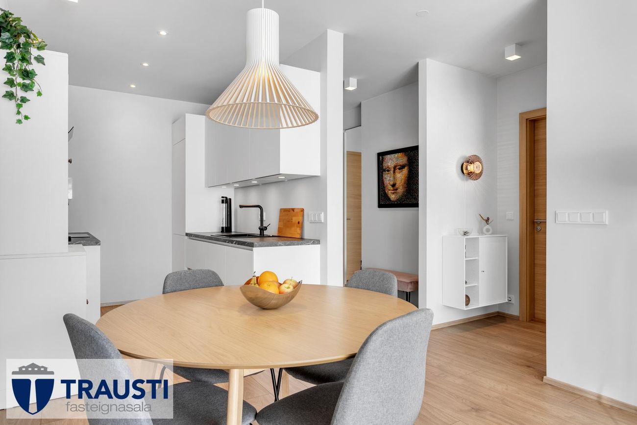 Smyrilshlíð 14, 102 Reykjavík