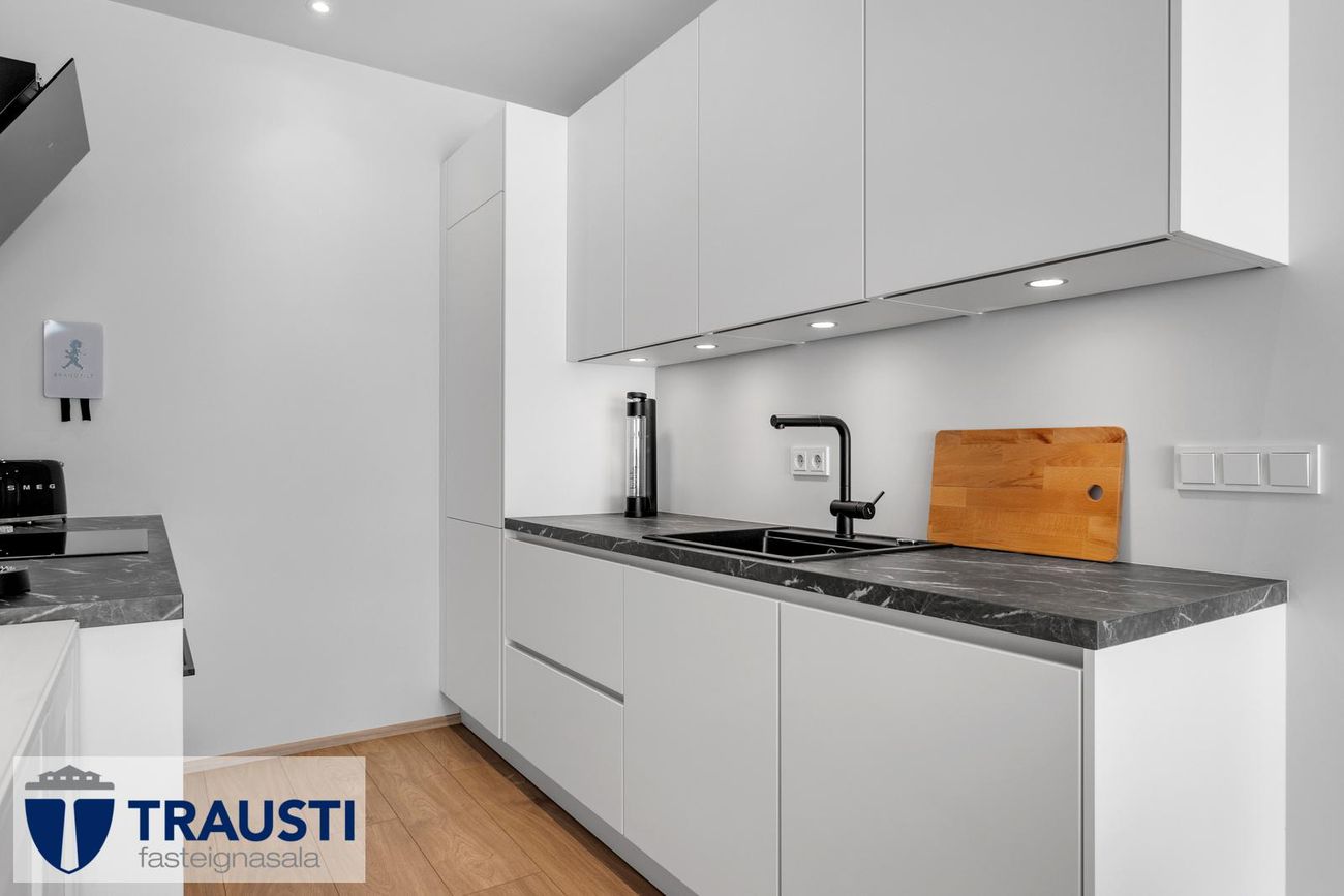 Smyrilshlíð 14, 102 Reykjavík