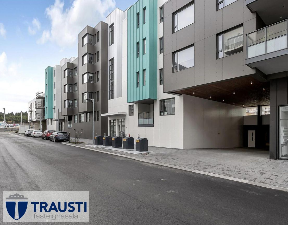 Smyrilshlíð 14, 102 Reykjavík