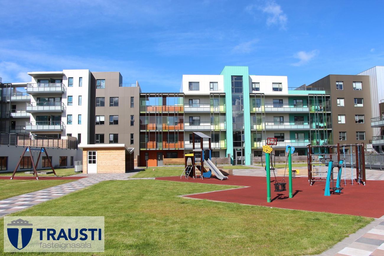 Smyrilshlíð 14, 102 Reykjavík