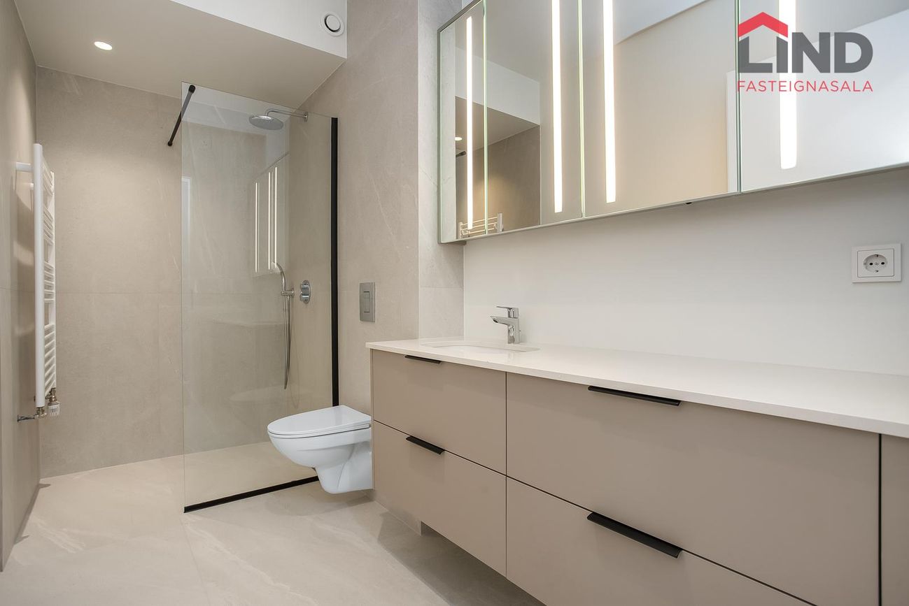 Áshamar 50 - 0410, 221 Hafnarfjörður