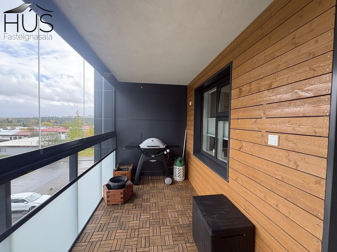 Hraunbær 103A, 110 Reykjavík