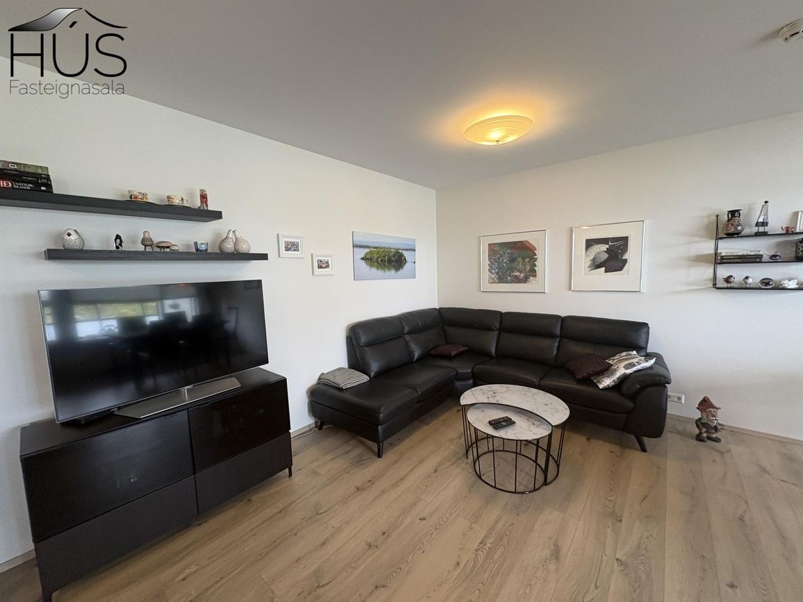Hraunbær 103A, 110 Reykjavík
