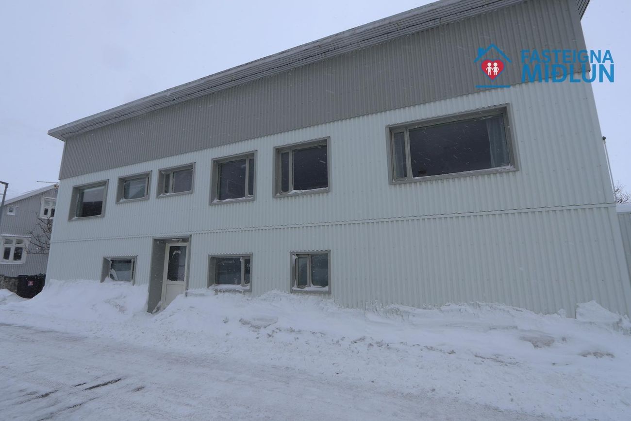 Kirkjuvegur 3 - 0201, 625 Fjalla