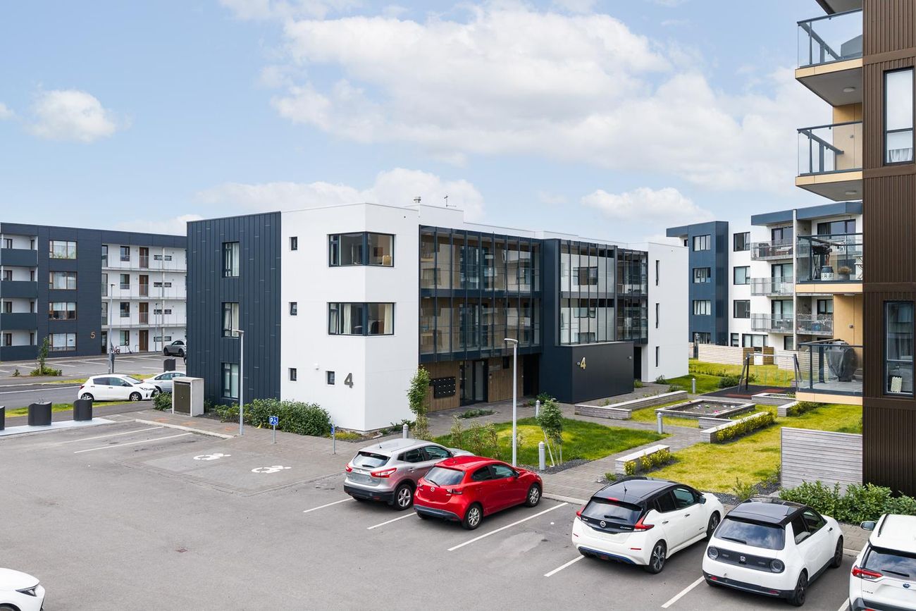 Nónhamar 4, 221 Hafnarfjörður