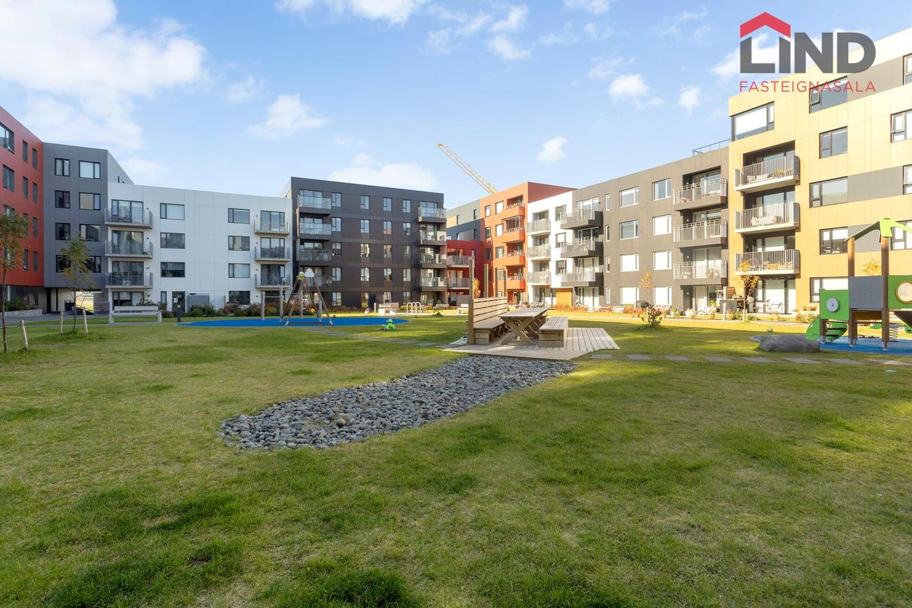 Fálkahlíð 4, 102 Reykjavík