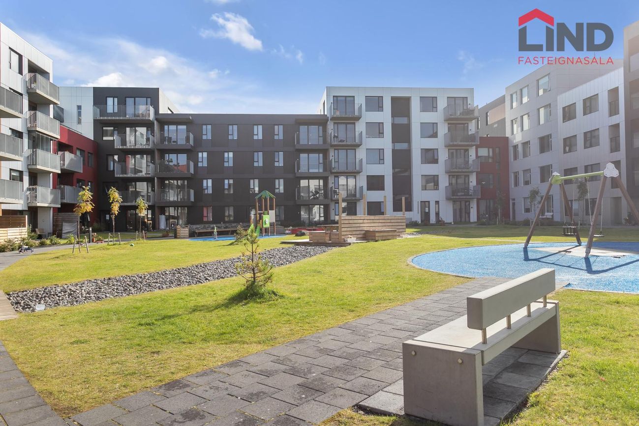 Fálkahlíð 4, 102 Reykjavík
