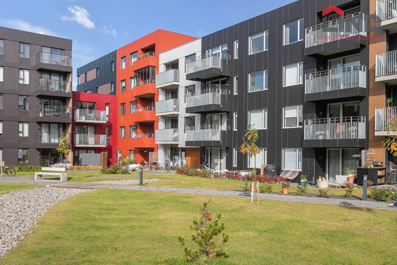 Fálkahlíð 4, 102 Reykjavík