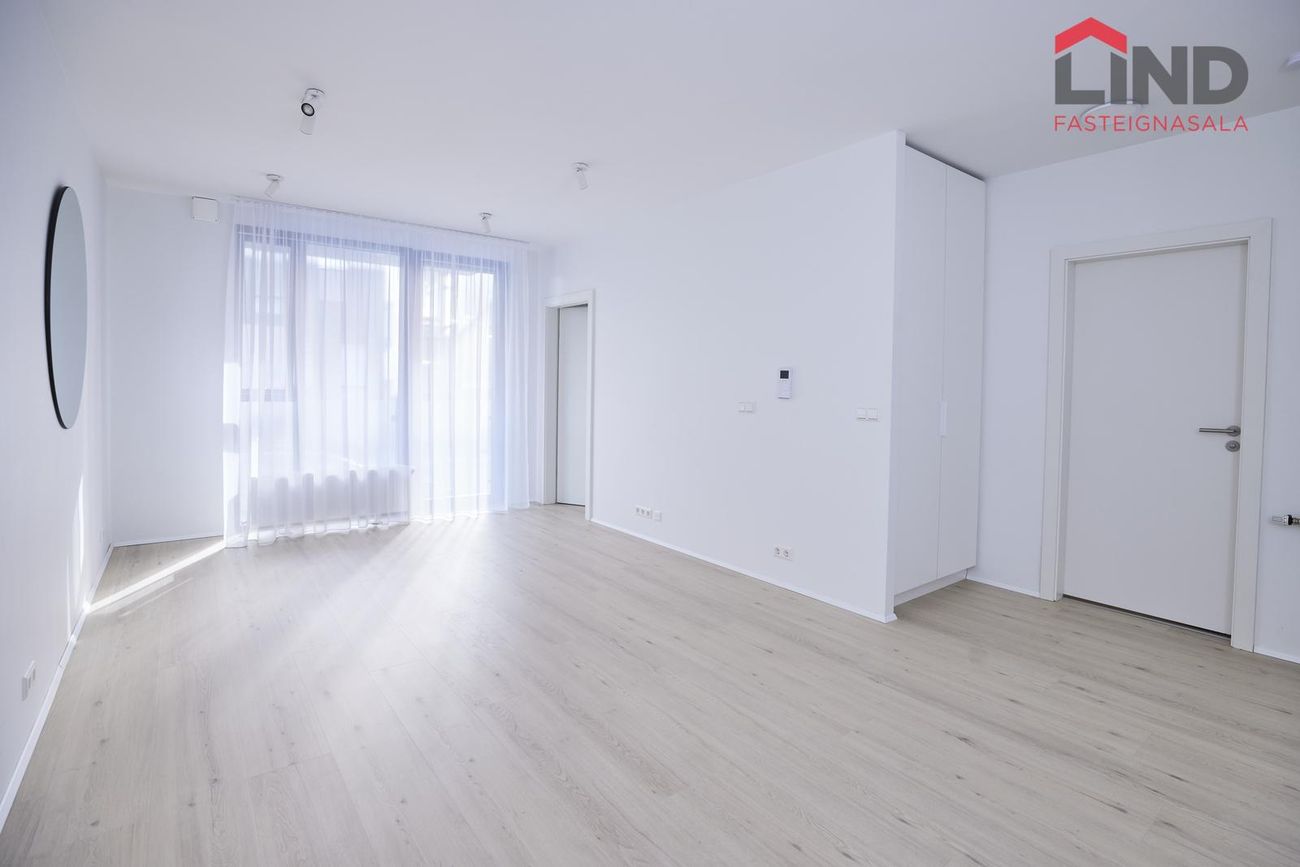 Fálkahlíð 4, 102 Reykjavík