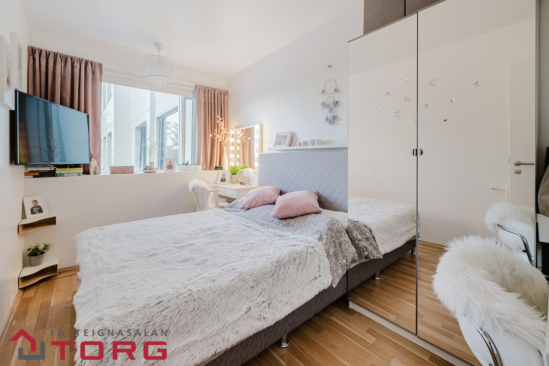 Hraunbær 90, 110 Reykjavík