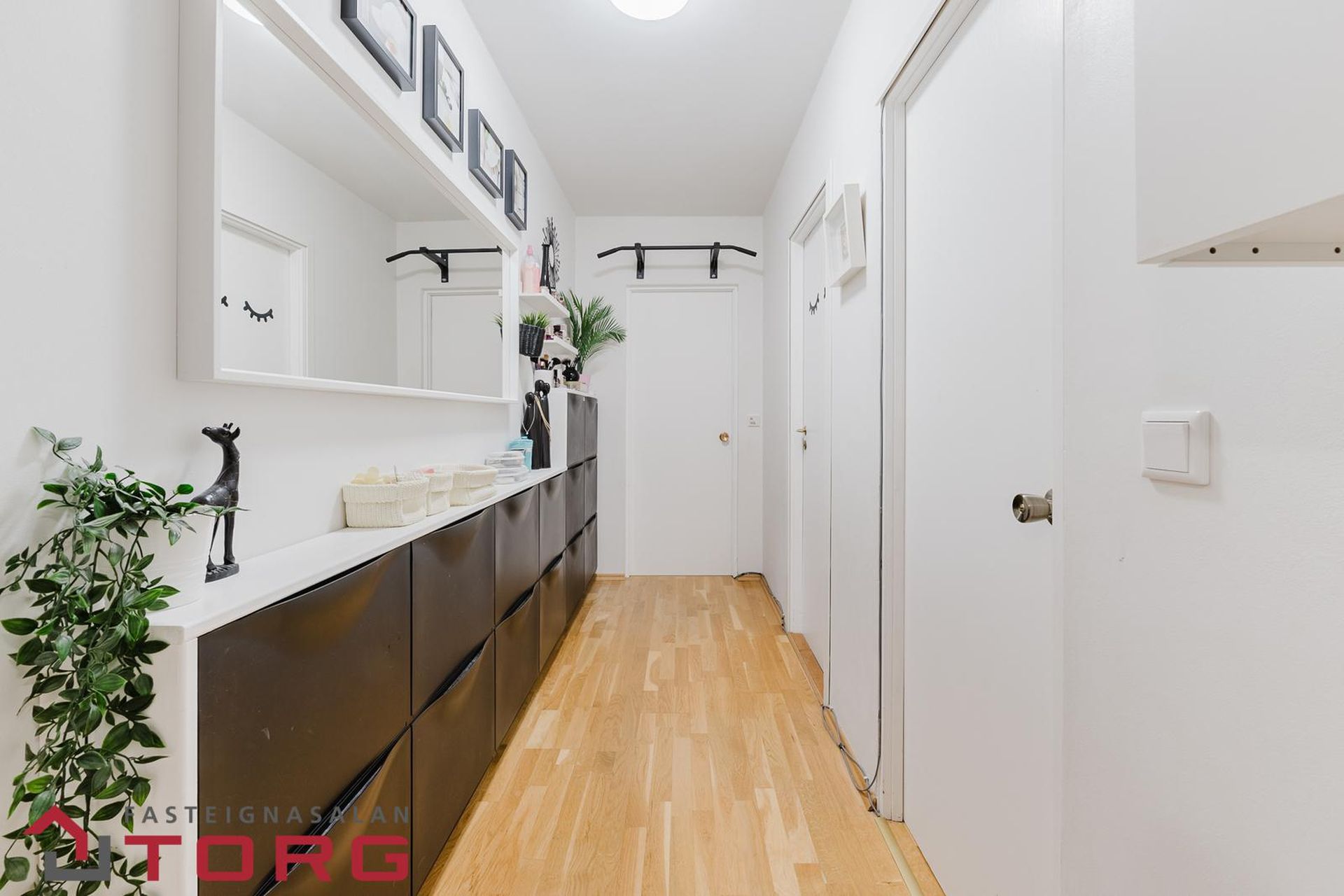 Hraunbær 90, 110 Reykjavík