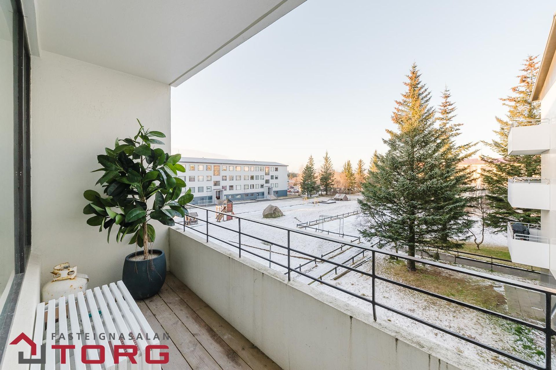 Hraunbær 90, 110 Reykjavík