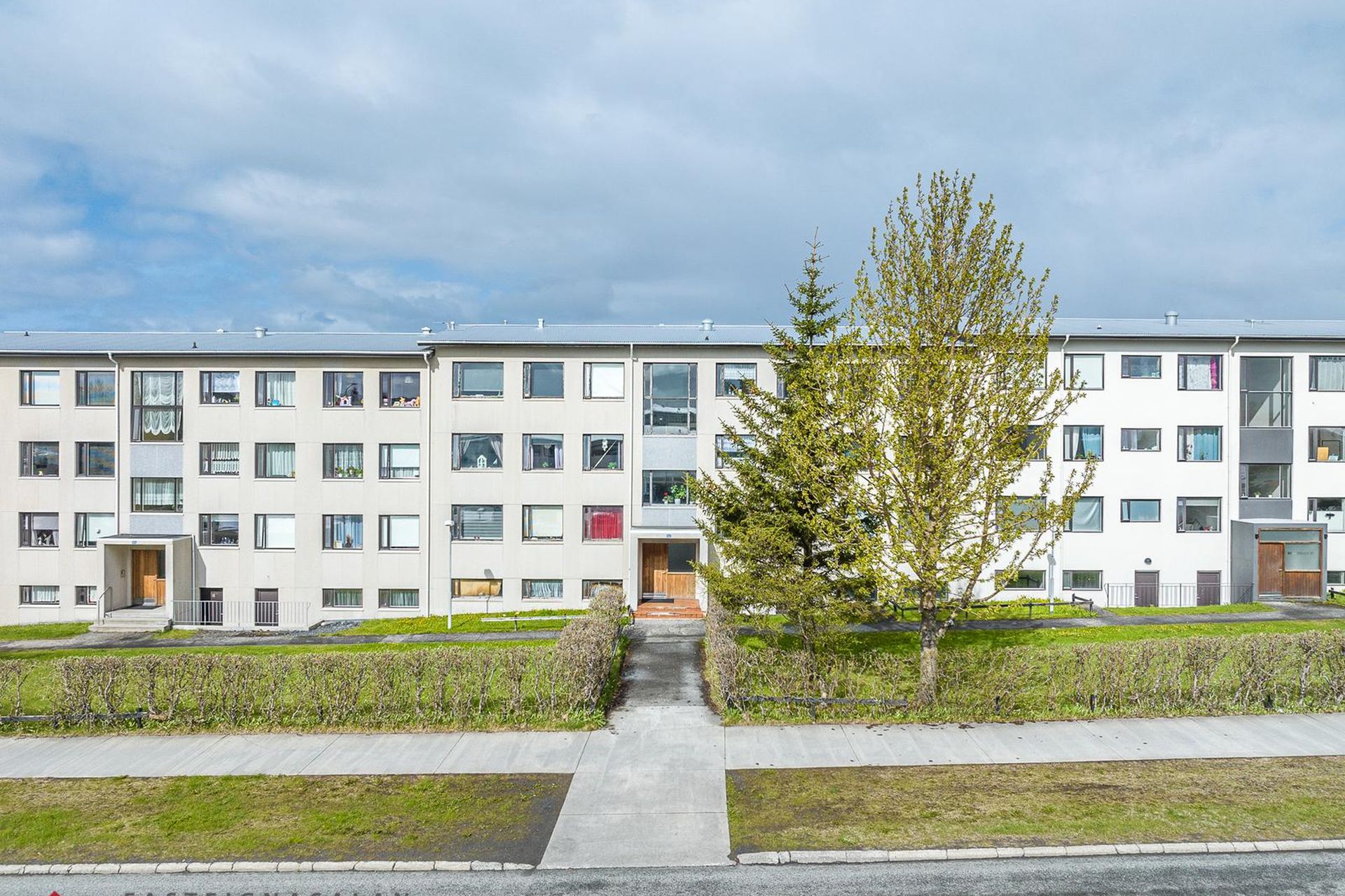 Hraunbær 90, 110 Reykjavík