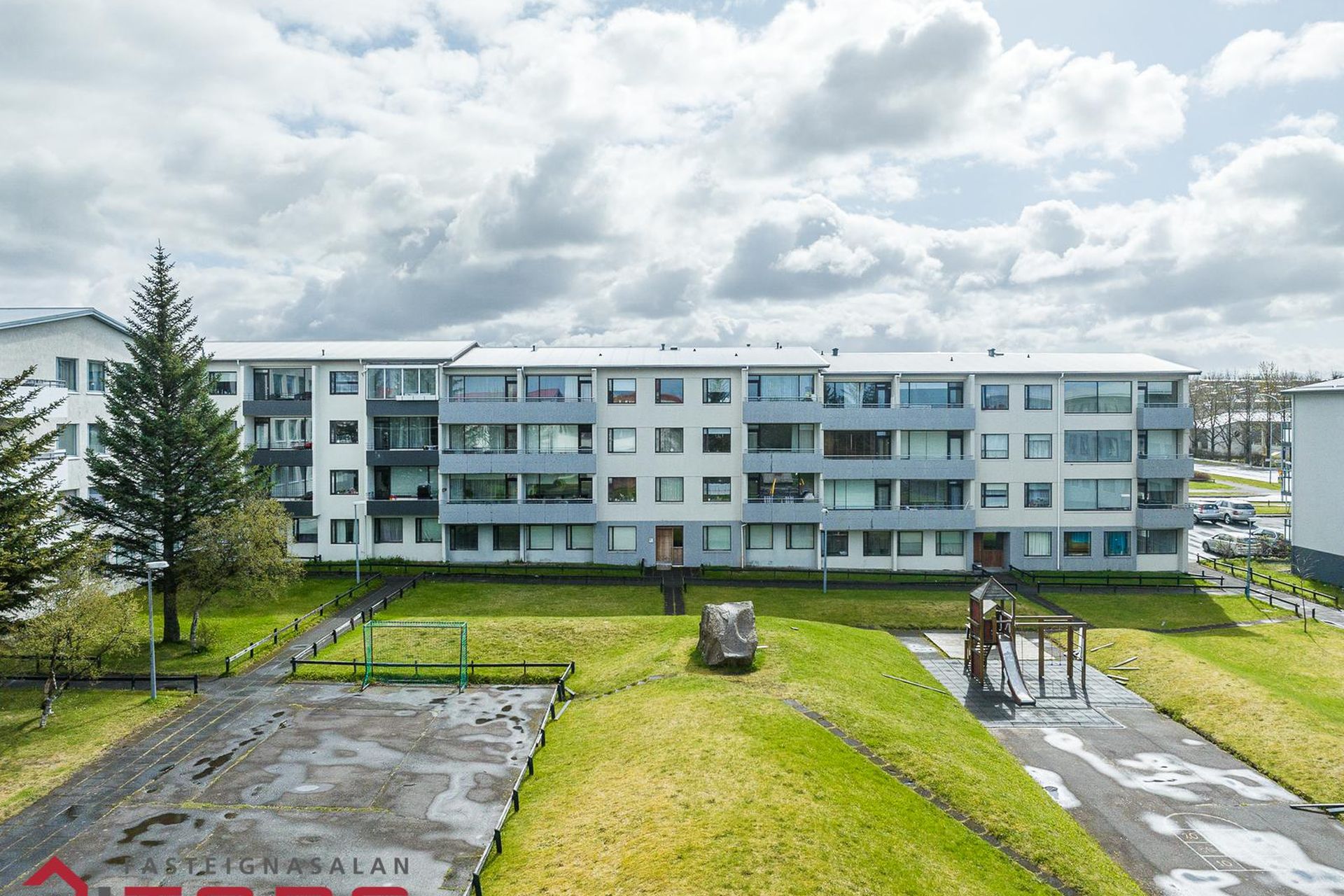 Hraunbær 90, 110 Reykjavík