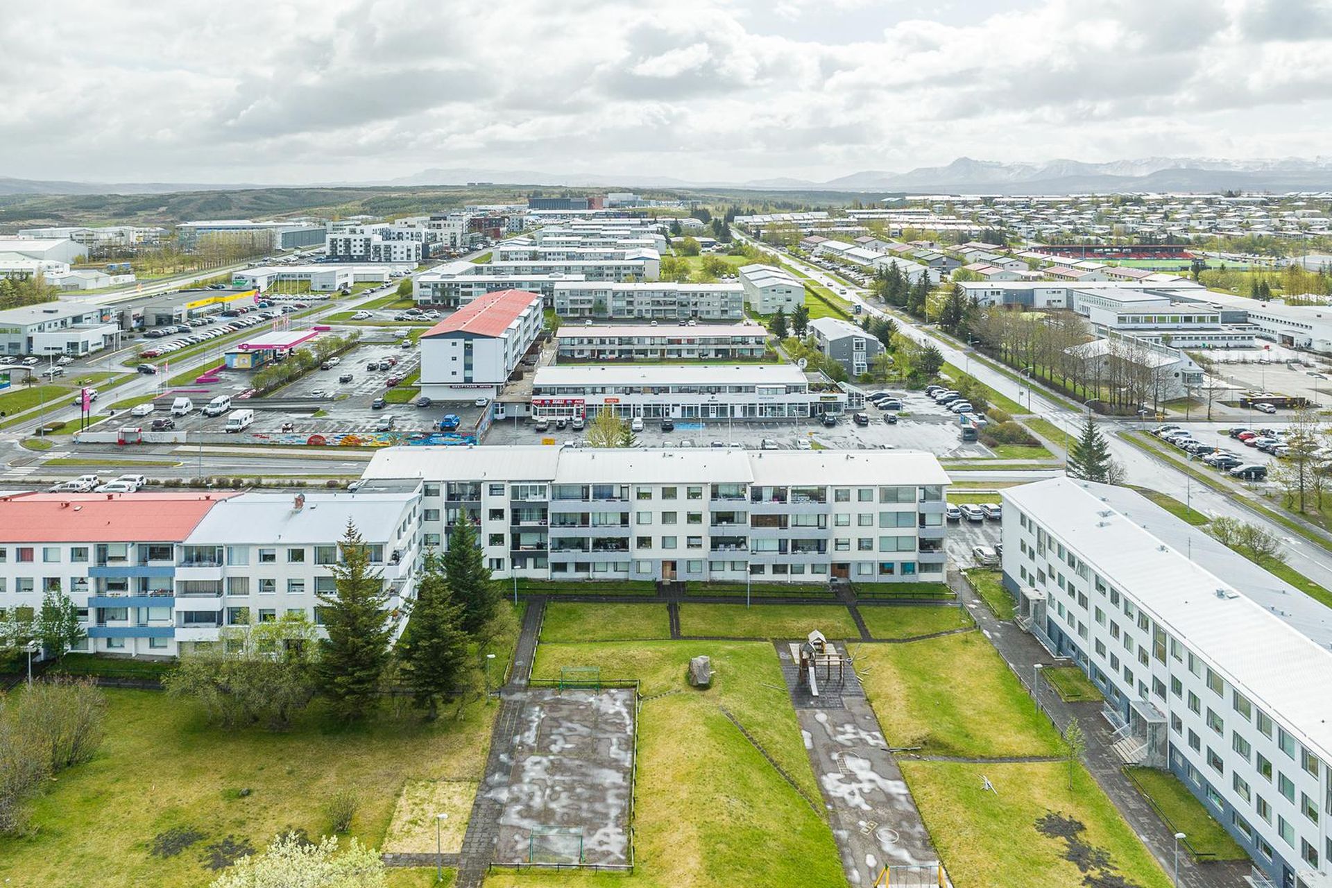 Hraunbær 90, 110 Reykjavík