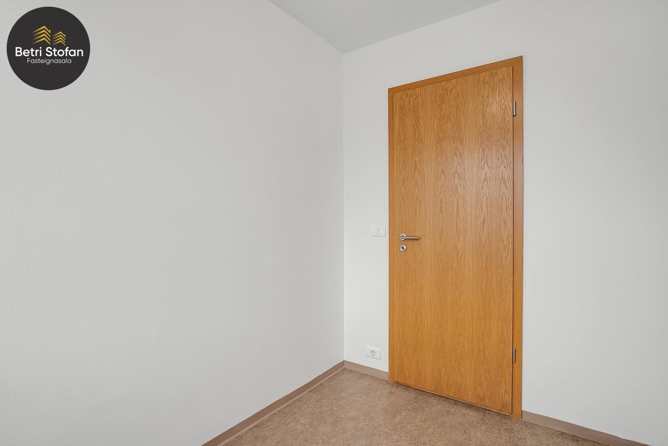 Hrafnhólar 6 6-8 - 0104, 111 Reykjavík