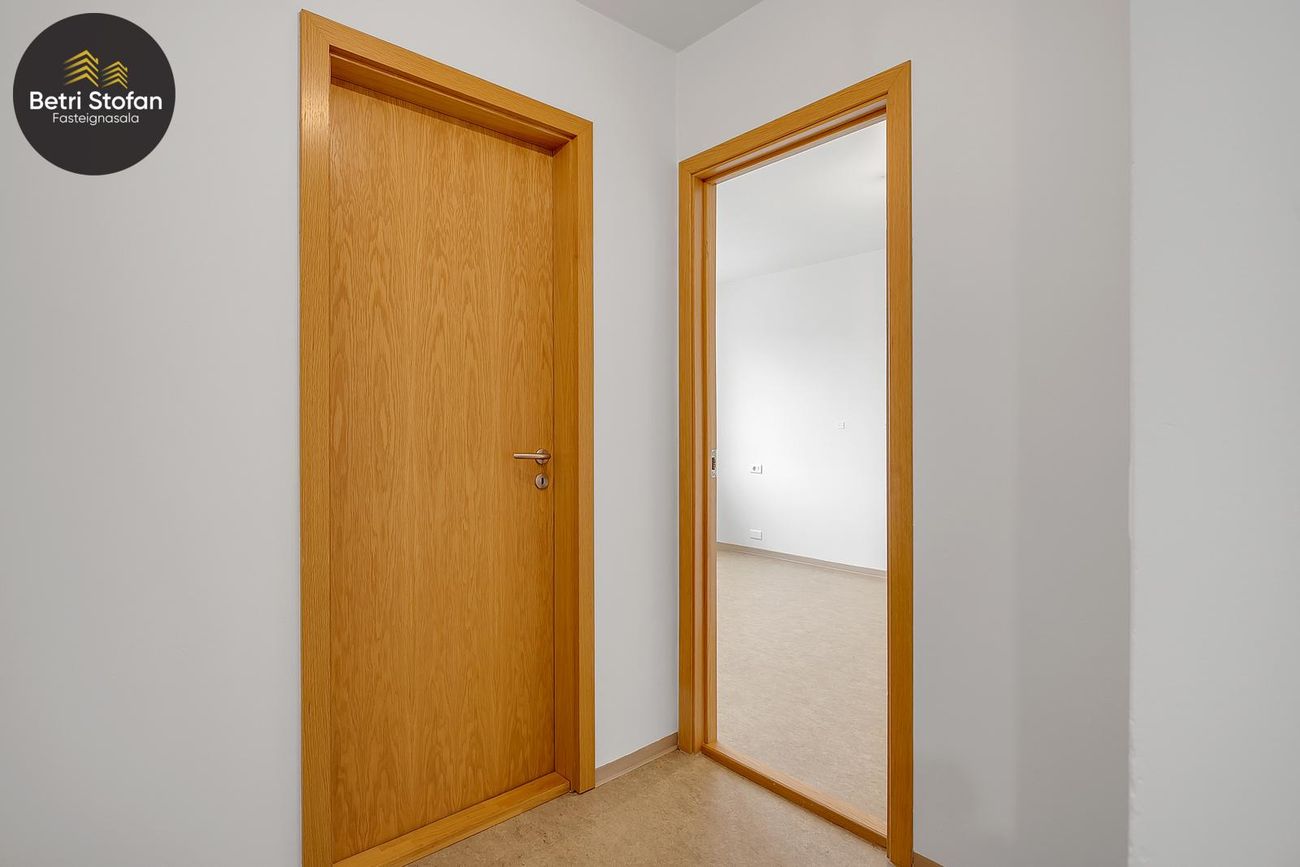 Hrafnhólar 6 6-8 - 0104, 111 Reykjavík