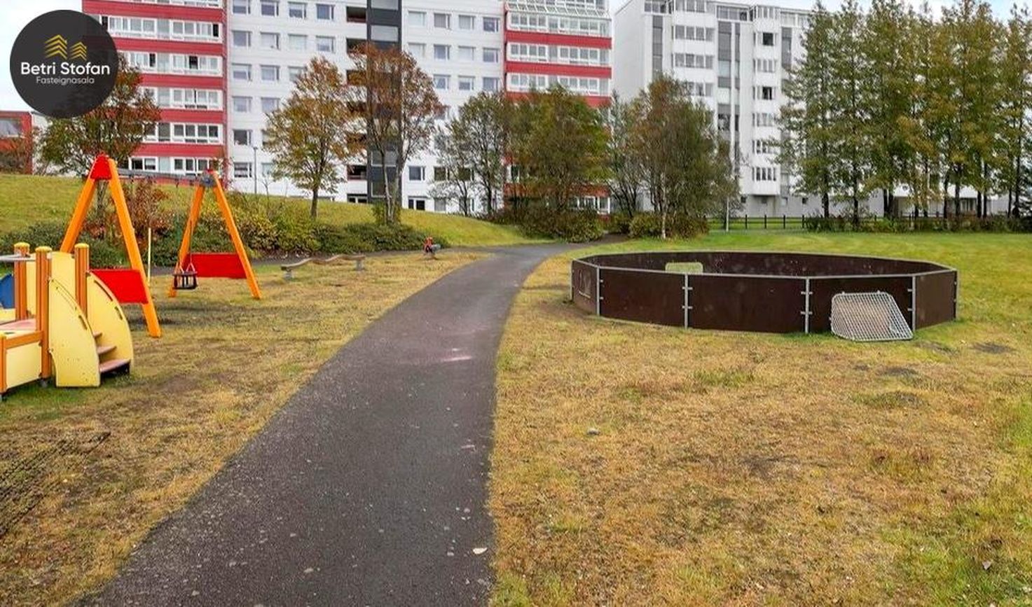 Hrafnhólar 6 6-8 - 0104, 111 Reykjavík