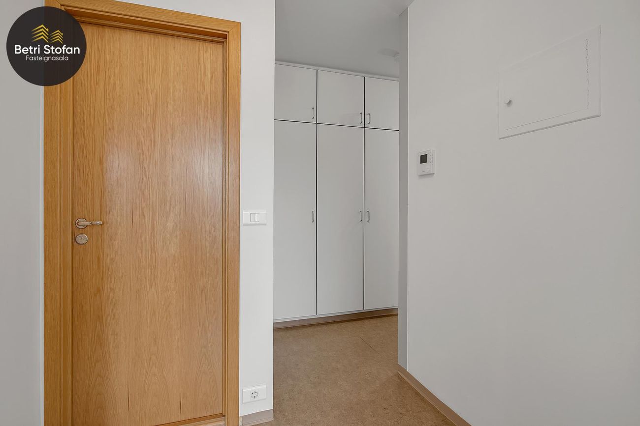 Hrafnhólar 6 6-8 - 0104, 111 Reykjavík