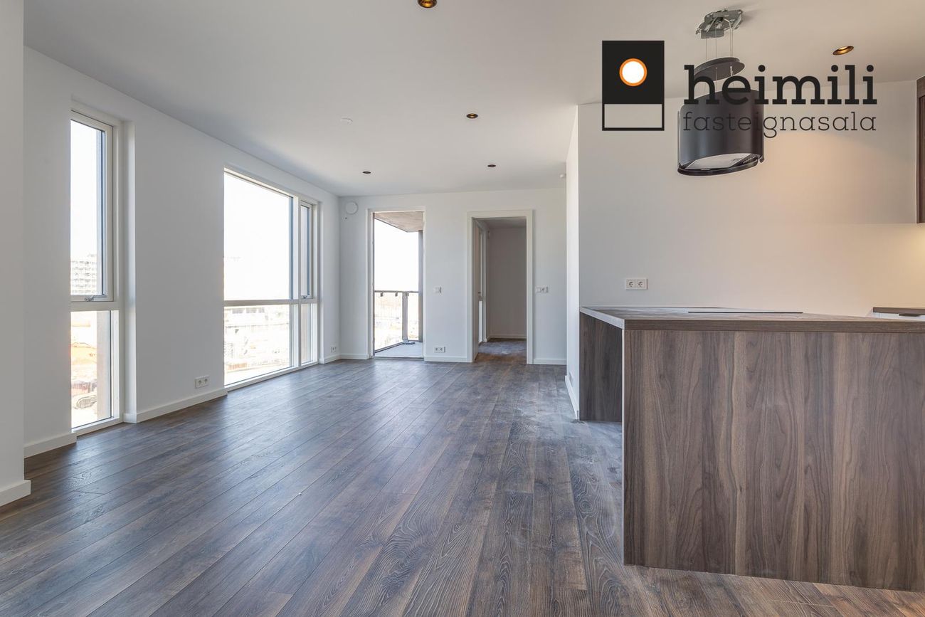 Grensásvegur 1F - 0601, 108 Reykjavík