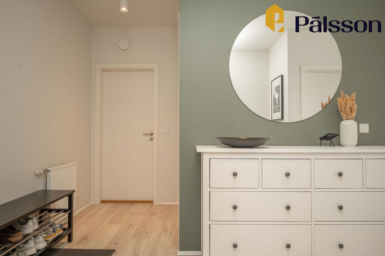 Holtsvegur 9, 210 Garðabær