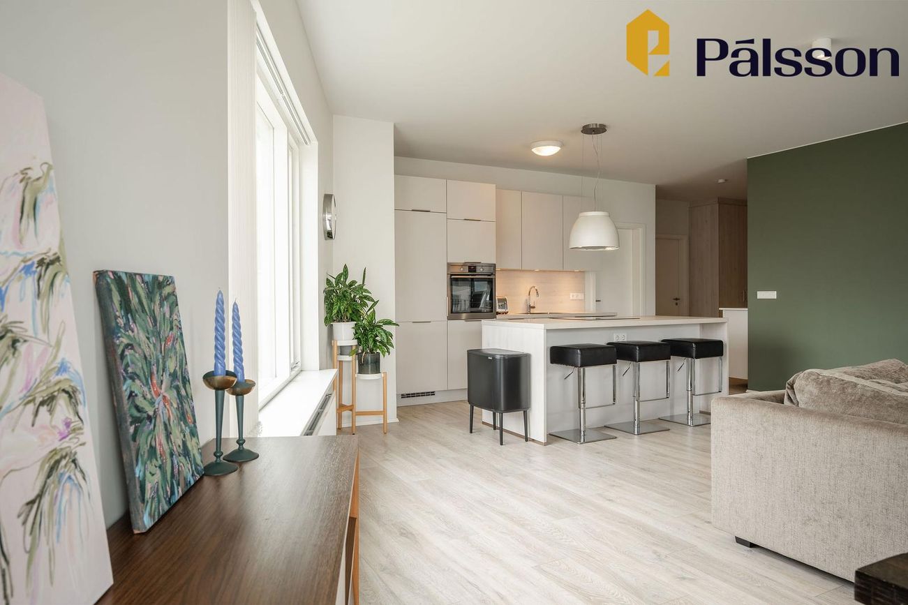 Holtsvegur 9, 210 Garðabær