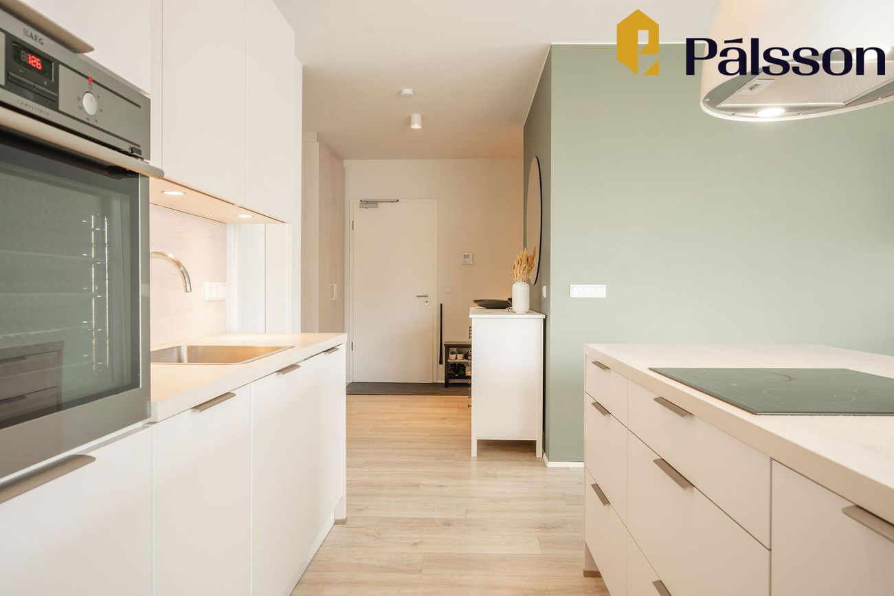 Holtsvegur 9, 210 Garðabær