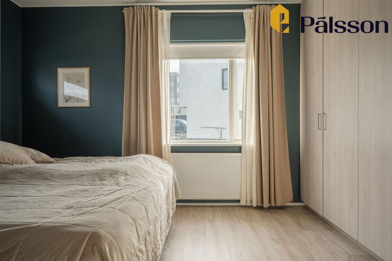 Holtsvegur 9, 210 Garðabær